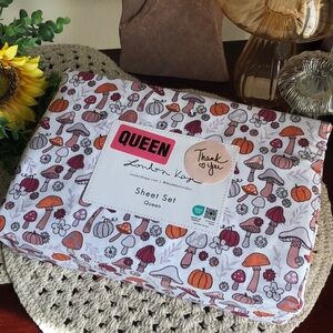 London Kaye MUSHROOMS & Pumpkins Print Sheet Set - QUEEN